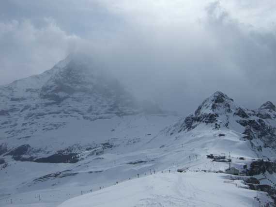 Gleicher Blick mit Eiger Nordwand links