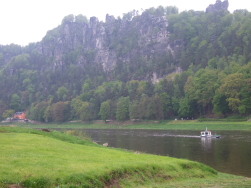 Elbe und Elbsandsteingebirge mit Bastei