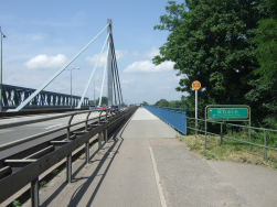 Die Rheinbrcke Karlsruhe (Knielingen)