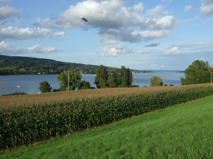 die schweizer Bodenseeseite mit Zeppelin