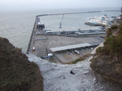 Kreidefelsen und Ferry Terminal