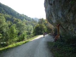 Wanderer, Donau und Felsen berall