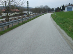 bahnbegleitendes auf und ab am rechten Ufer