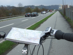 links vom Gterbahnhof entlang