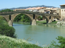 die Puente la Reina, die Brcke der Knigin