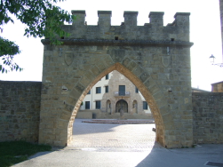 hier in Obanos treffen sich Navarranischer und aragonesischer Weg