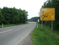 Fahrstrasse nach Schura