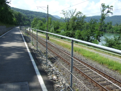 aufwendig: hangbegradigter Radweg mit guter Sicht