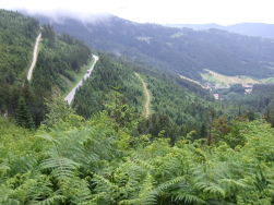 Blick nach rechts ins Tal