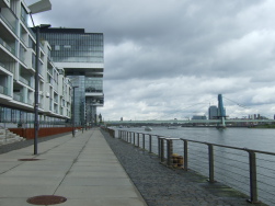 die Uferpromenade von Kln