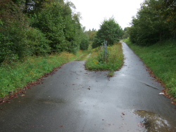 unten zur Bahnunterfhrung oder oben ber die Strasse?