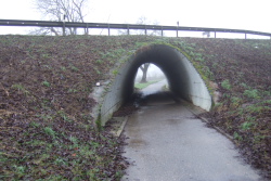 kleine Strasse aber groer Tunnel