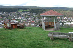 toller Ausblick ber Lenzkirch: "Da fhrt unser Bus"