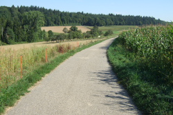 weich gewaschene, geschwungene Wege